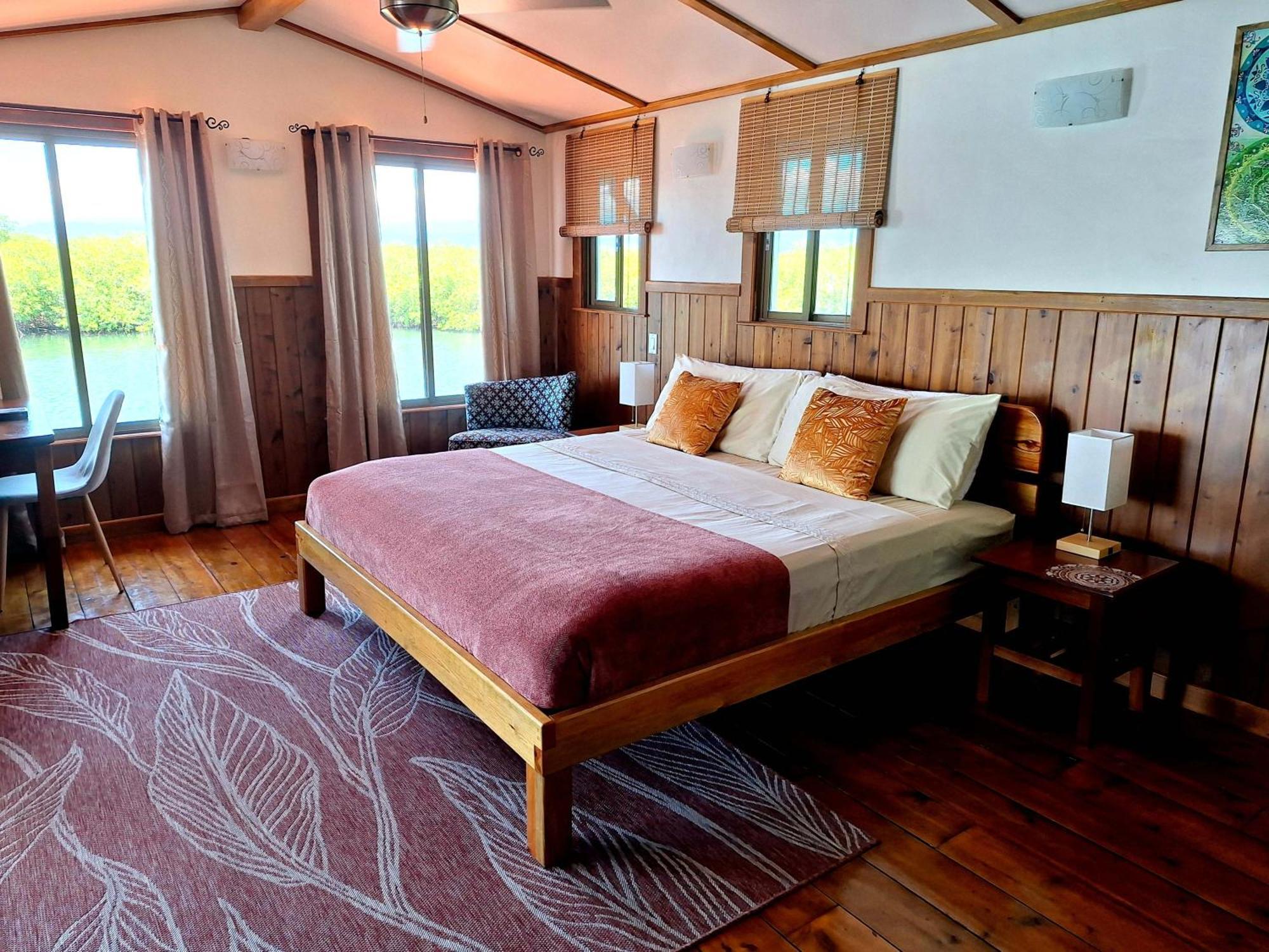The Sunsetter Bed & Breakfast Bocas Town Exterior foto